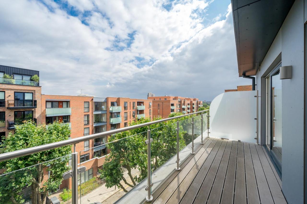 Modern London City Apartment - Victoria Line المظهر الخارجي الصورة