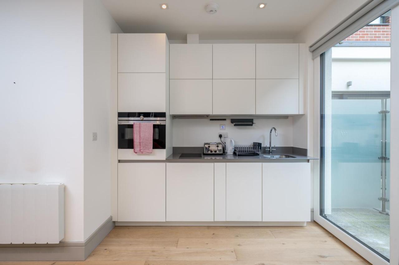 Modern London City Apartment - Victoria Line المظهر الخارجي الصورة